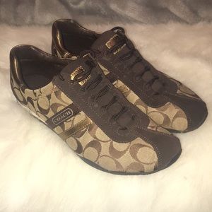 COACH TENNIS SHOES -BEAUTIFUL NEW CONDITION